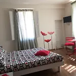 L'iris Oda ve Kahvaltı